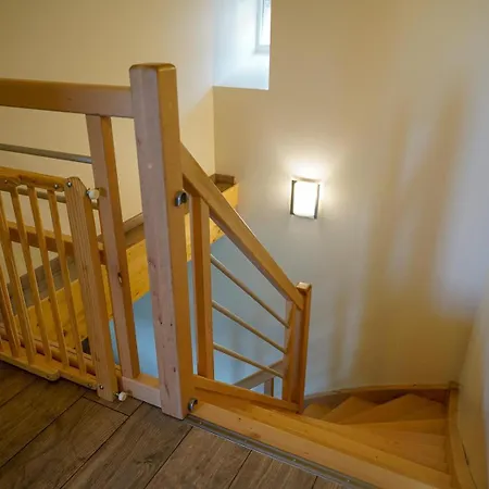Casa de Férias La Maison De Clemence 6 Personnes Mialanes
